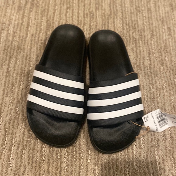 adidas Shoes - Adidas pool slides